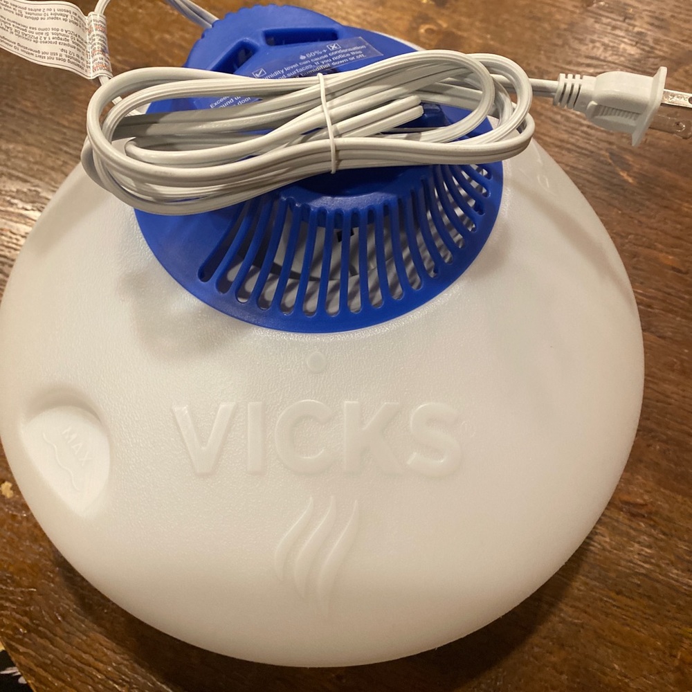 Brand new Vicks warm steam open box
